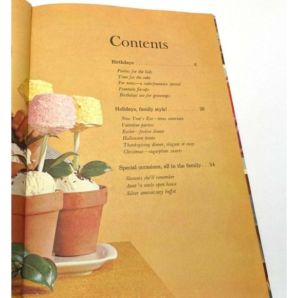 Vintage Better Homes & Gardens Birthdays and Family Celebrations Recipes 1963 - Picture 2 of 10